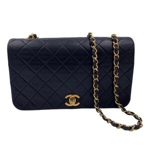 Authentic CHANEL Vintage Lambskin Medium Full Flap Bag black/gold hardware